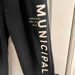 MUNICIPAL Training Camp Joggers L – Black • Next-Level Soft • 5-Pocket